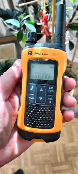 Krótkofalówka motorola T82 zasieg 10 km