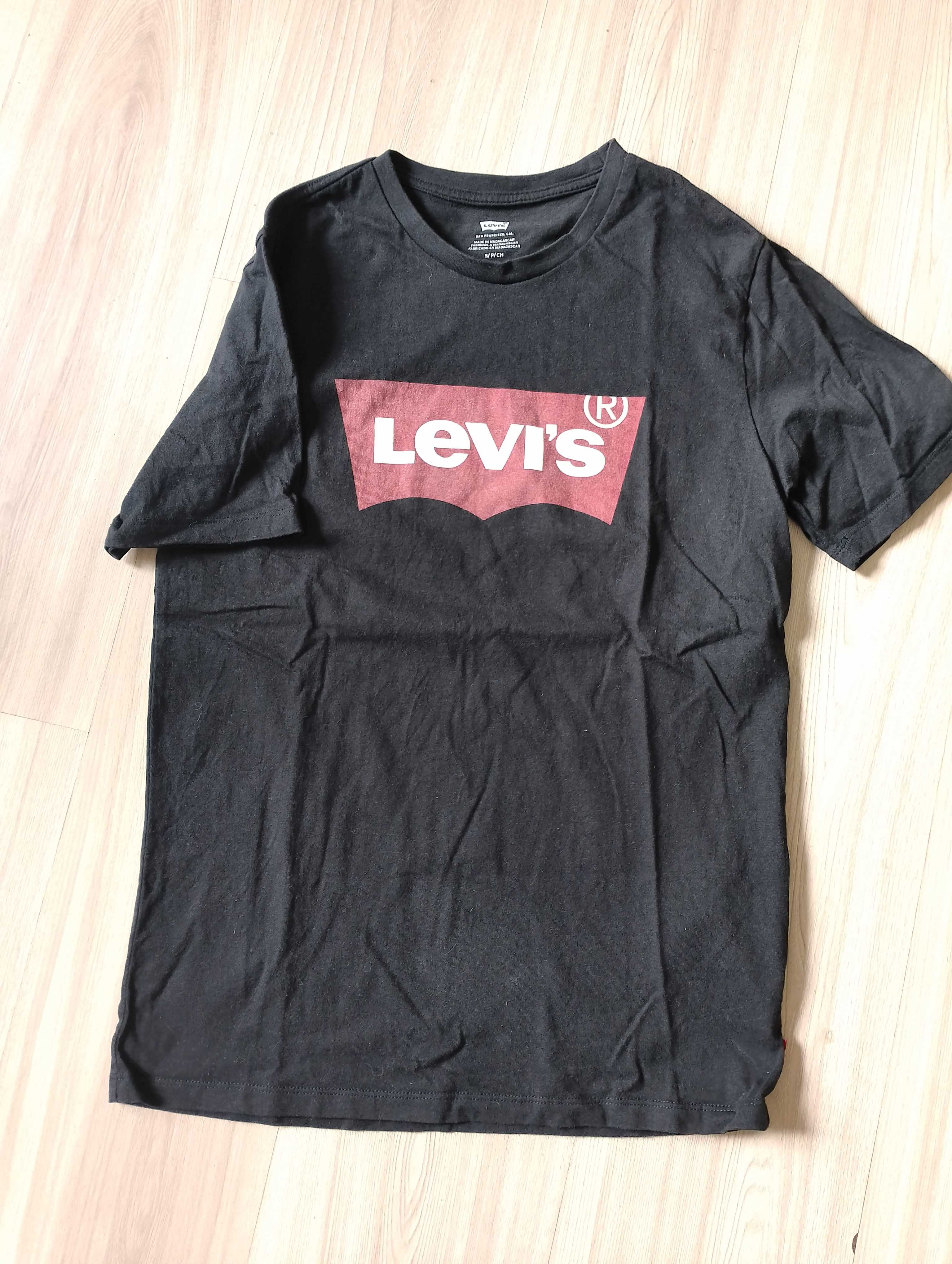 Levi's t-shirt s