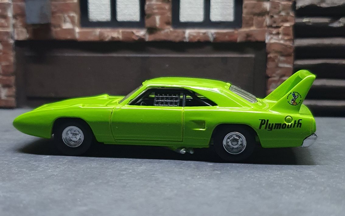 Модель HotWheels 100% Plymouth Superbird 1970. 1999року. Розпак, ідеал