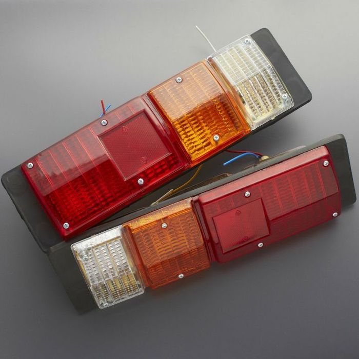 Farolins de trás Opel Campo Bedford Brava NOVOS