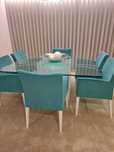 Conjunto de sala de jantar (mesa + 6 cadeiras) Laskasas. Como novo.