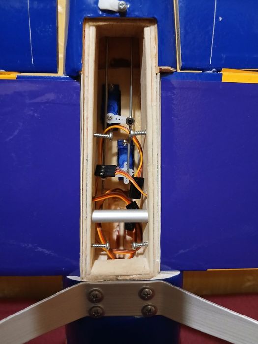 Авіамодель під радіо