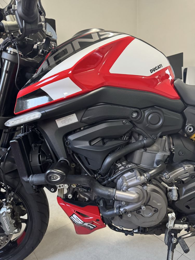 Ducati Monster 937 Full extras