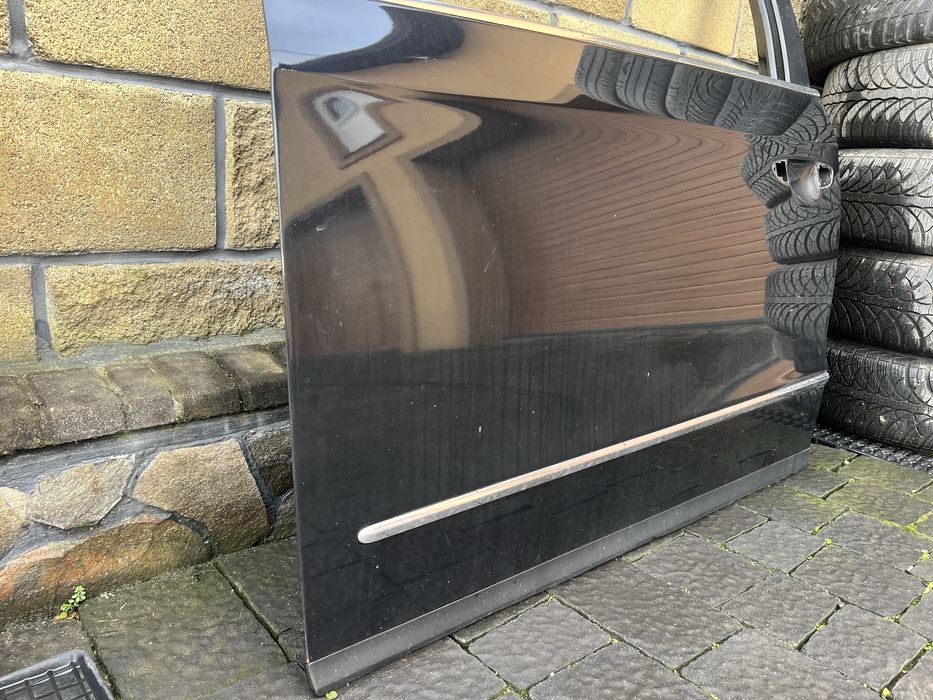 Передня ліва дверка Volkswagen Passat b6 LC9X