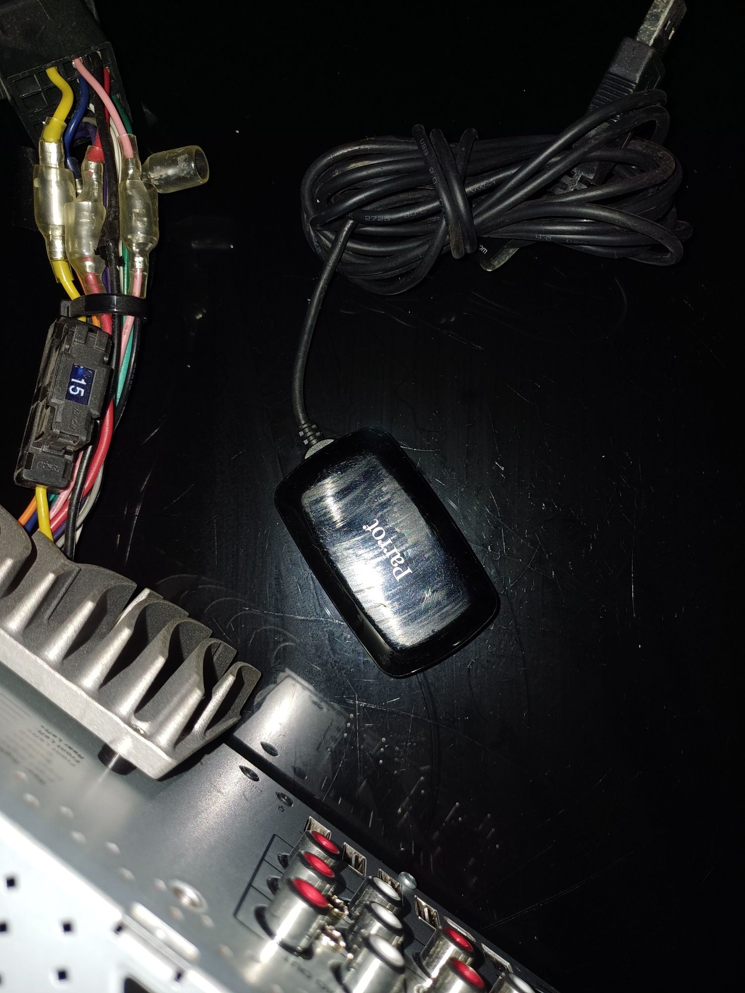 Radio parrot gps