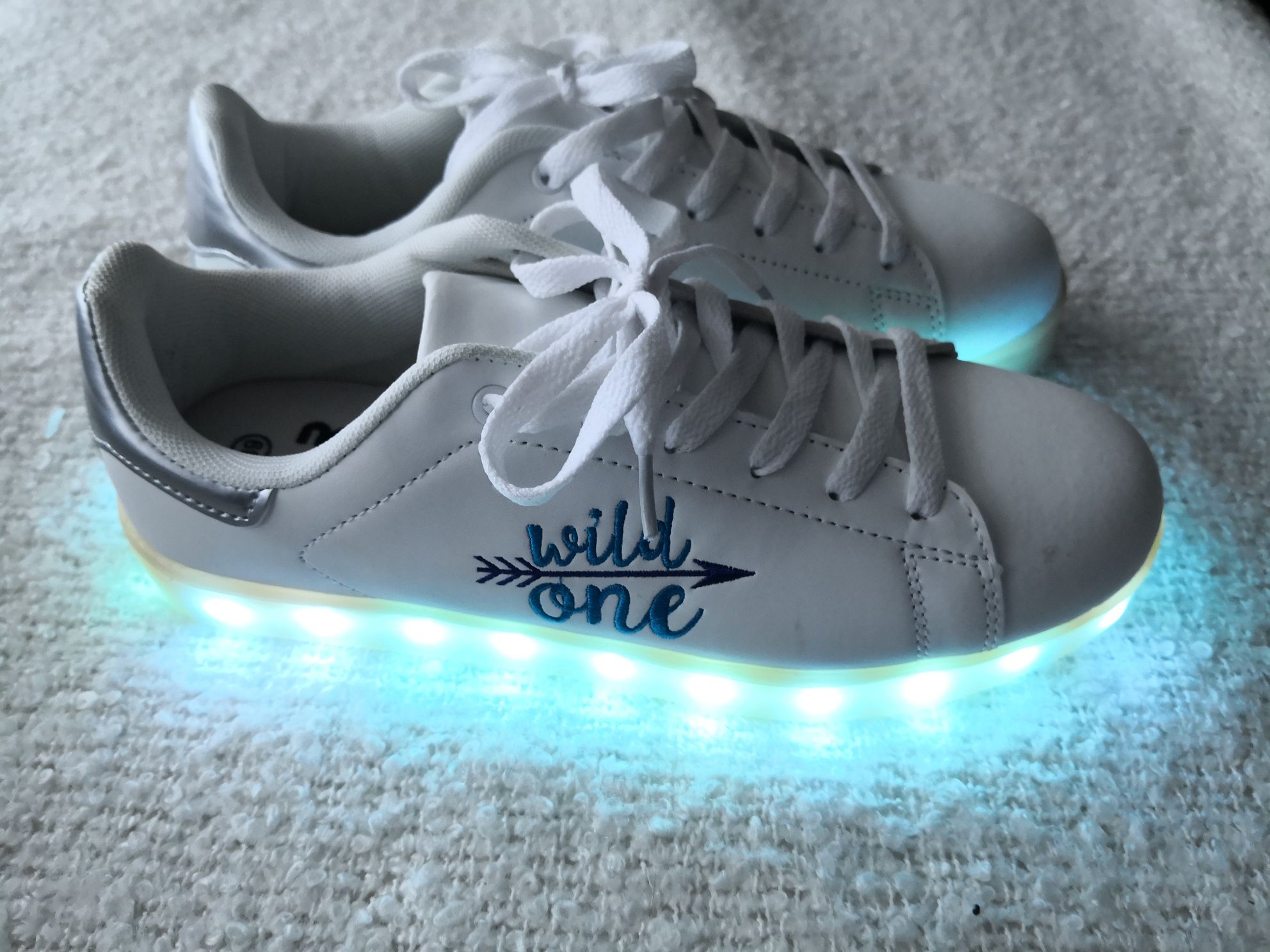 Buty ze światełkami LED Wild One 39