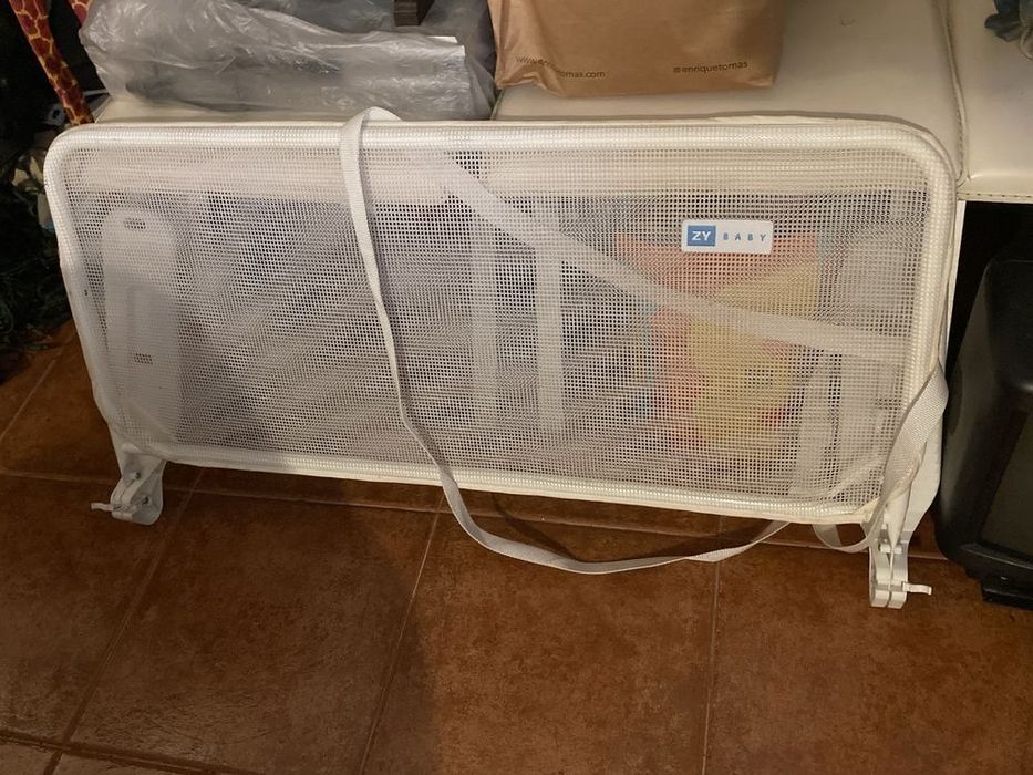 Barras de protecção em rede para cama de crianca