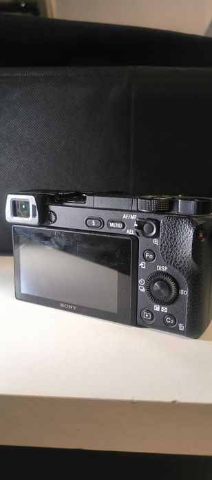 (5857) Sony a6300 + sony 16-50 + 3 baterie i ładowarka+3xkarta pamięci
