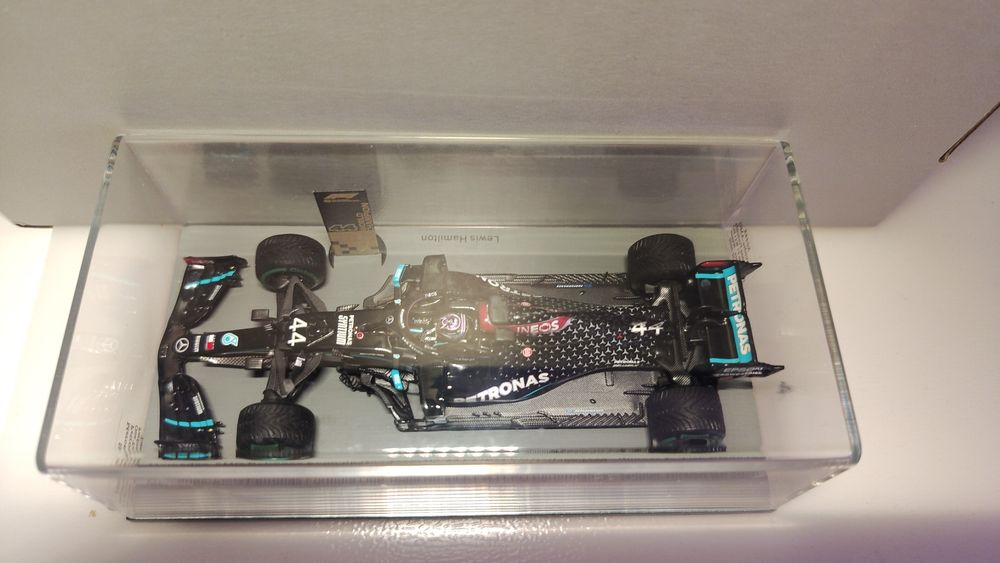 Miniaturas F1 - Lewis Hamilton