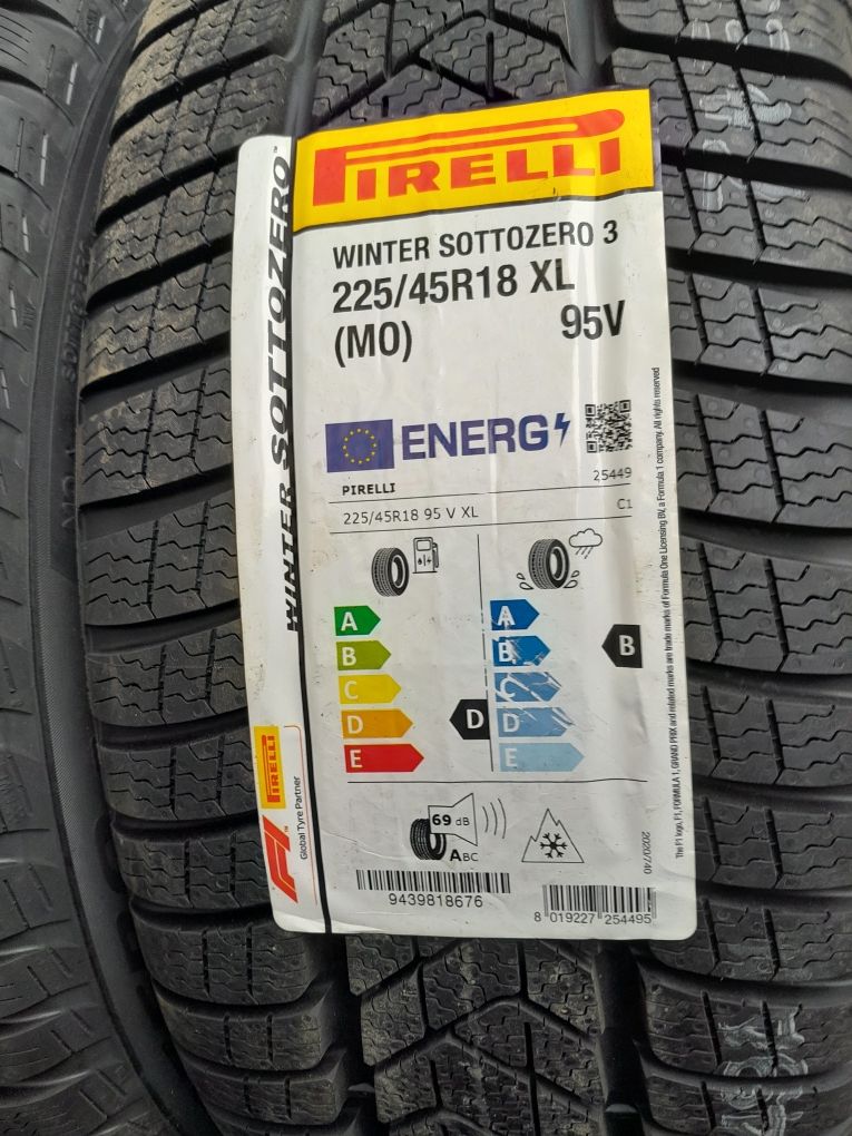 Komplet nowe koła zimowe mercedes cklasa w206 225/45r18 MO