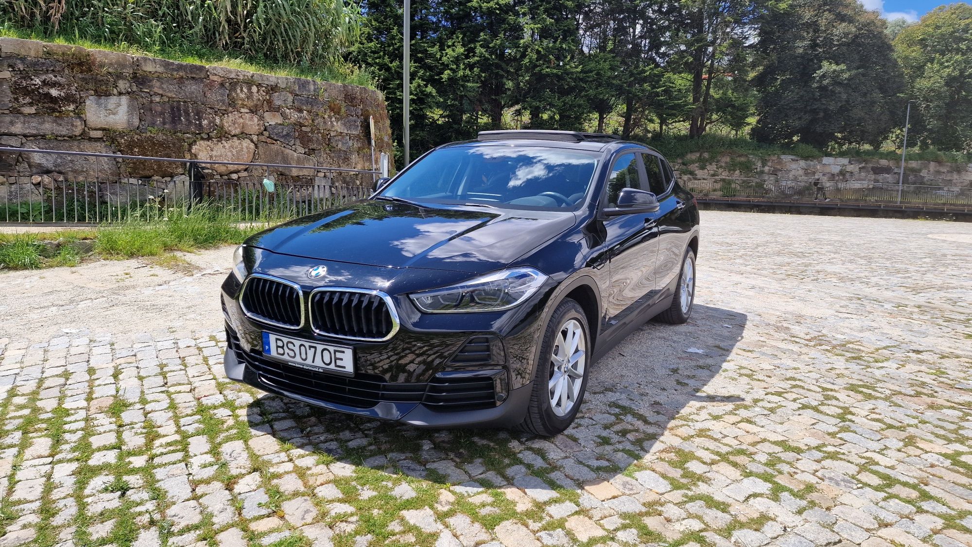 BMW X2 xDrive25e "premium selection"