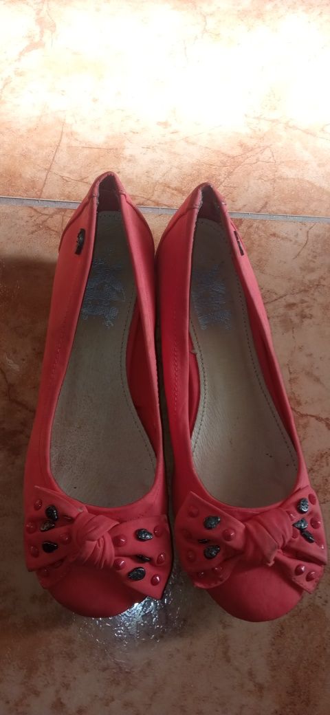 Sapatos de salto alto