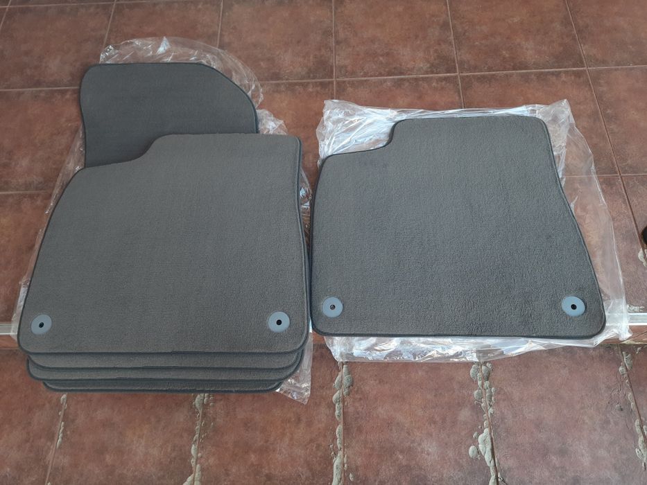 Нові велюрові коврики Audi Q7 Q8 4m текстильні ауди ку 7 8 4м