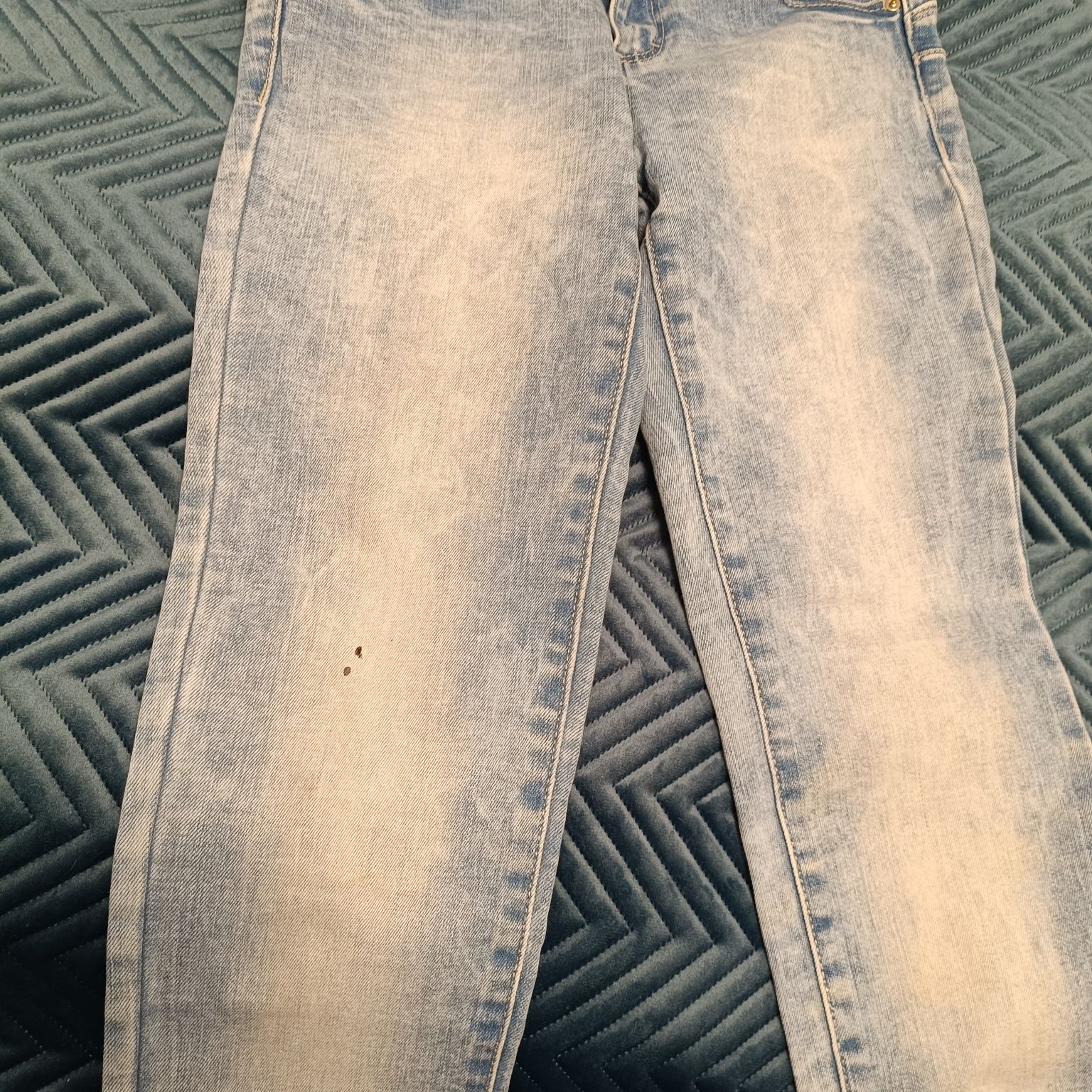 Jeansy Stradivarius