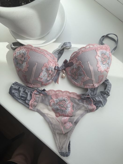 Нижнее белье 70-75В б/у