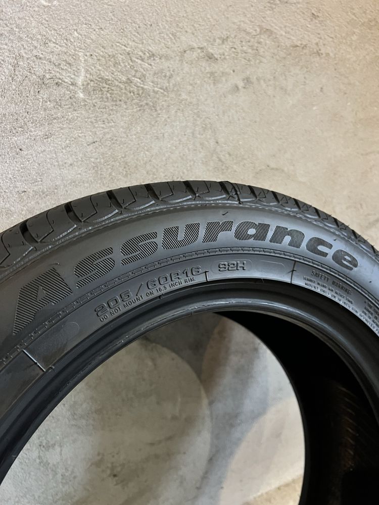 205/60/16 92H Goodyear Assurance ArmorGrip