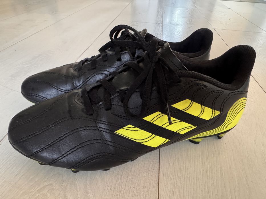 Buty sportowe korki Adidas rozmiar 42 2/3 (41)