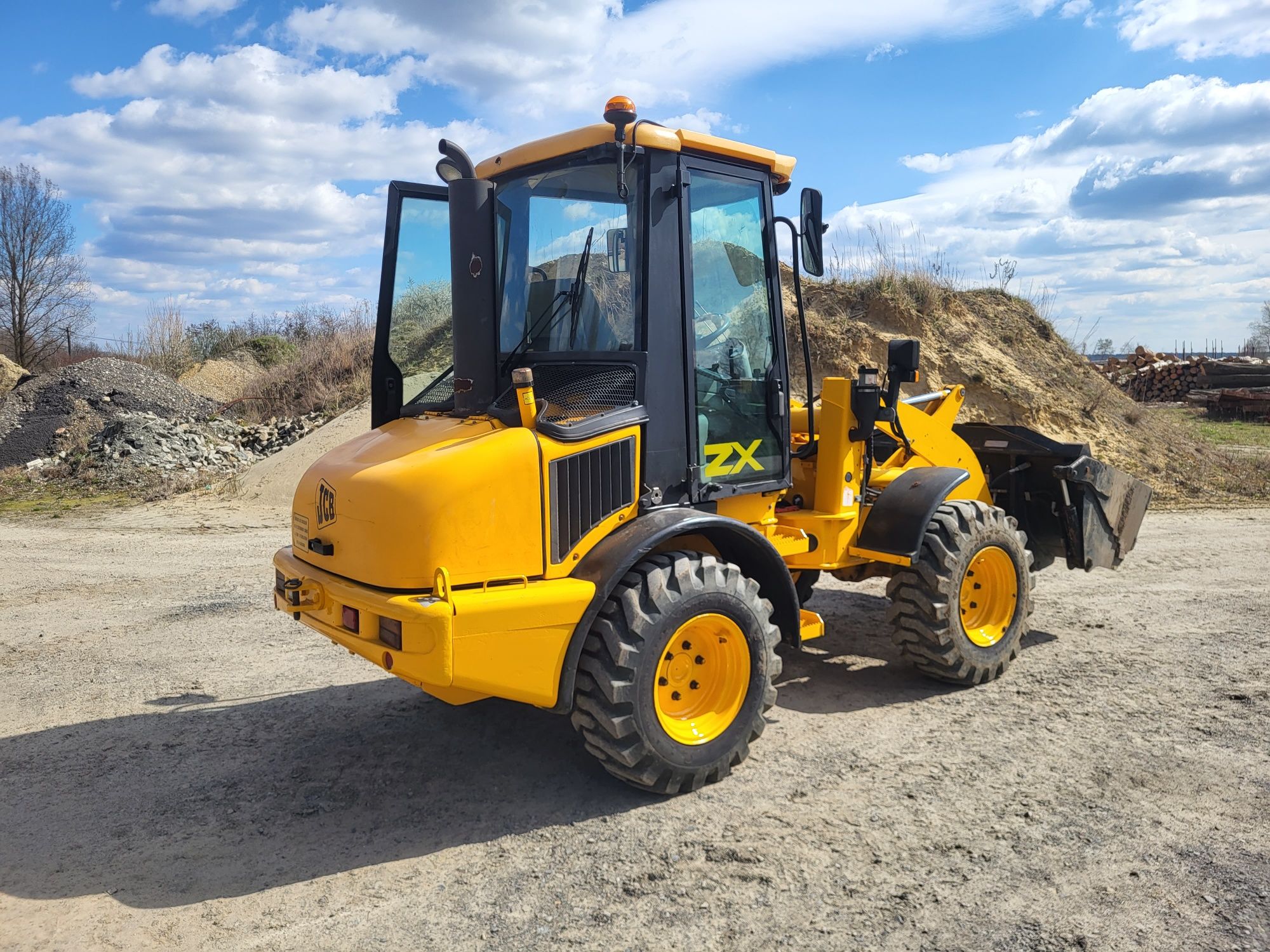 Ładowarka JCB 407 ZX sprowadzona CENA BRUTTO  jak liebherr volvo