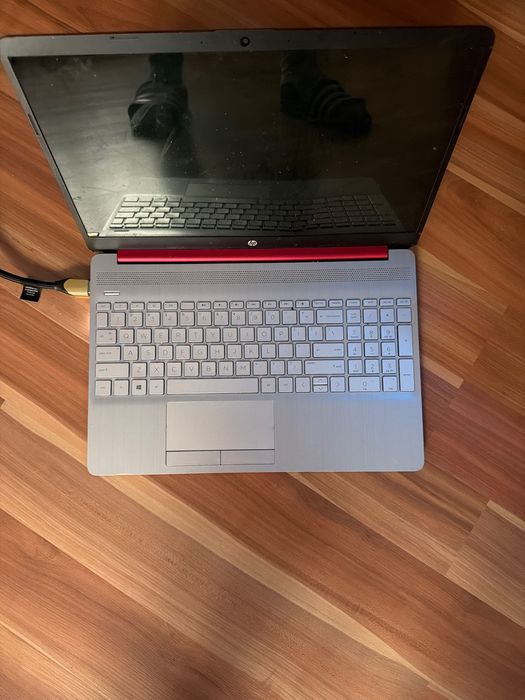 Zbity Laptop HP 15-DW1083WM Pentium Gold 6405U/15.6"/4GB/SSD 128GB