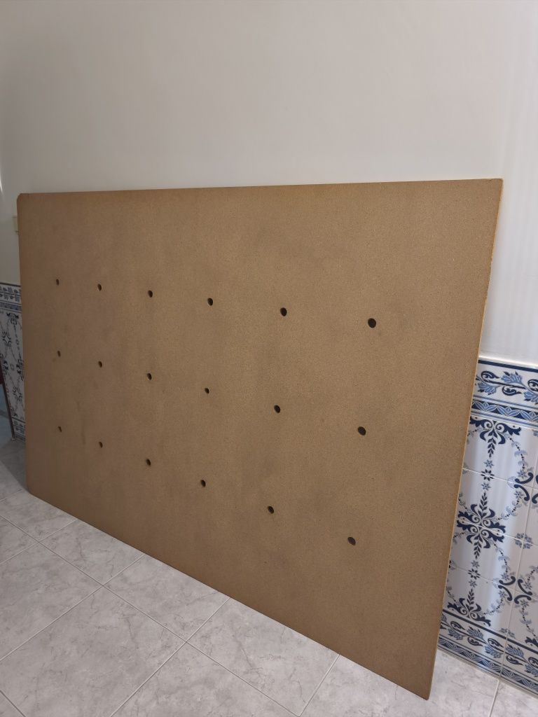 Cama casal em ferro  com estrado