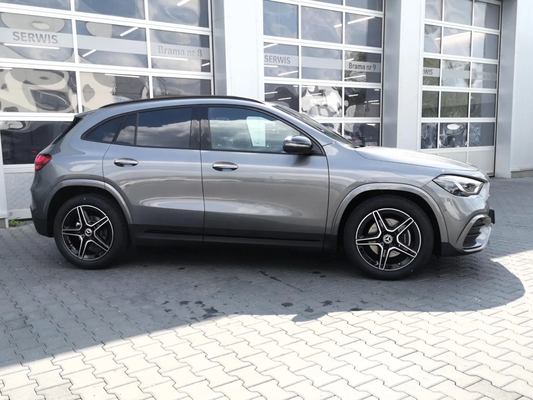 Mercedes-Benz GLA GLA 200, Linia AMG Night Advanced Plus, MULTIBEAM, El. Fotele
