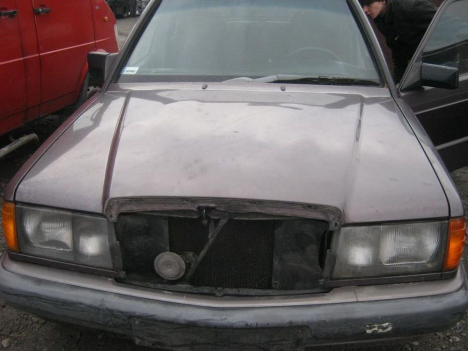 MERCEDES 190E MECHANIZM WYCIERACZEK