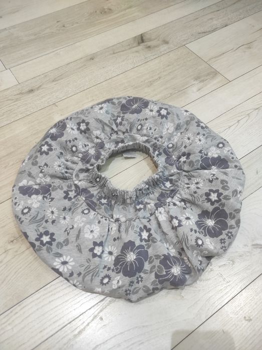 Dziewczęca spódniczka w kwiaty