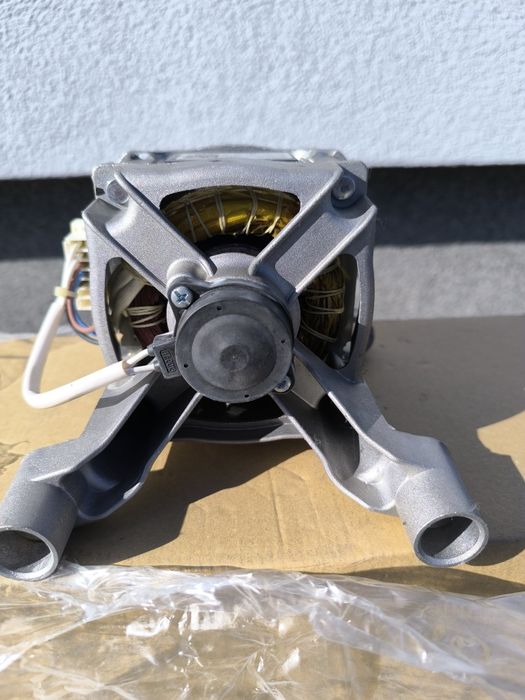 Silnik od pralki Indesit