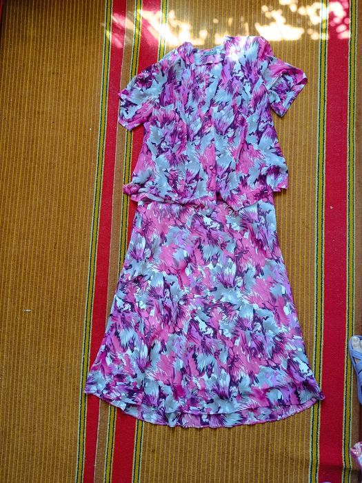 Жіночий літній костюм,62 розмір