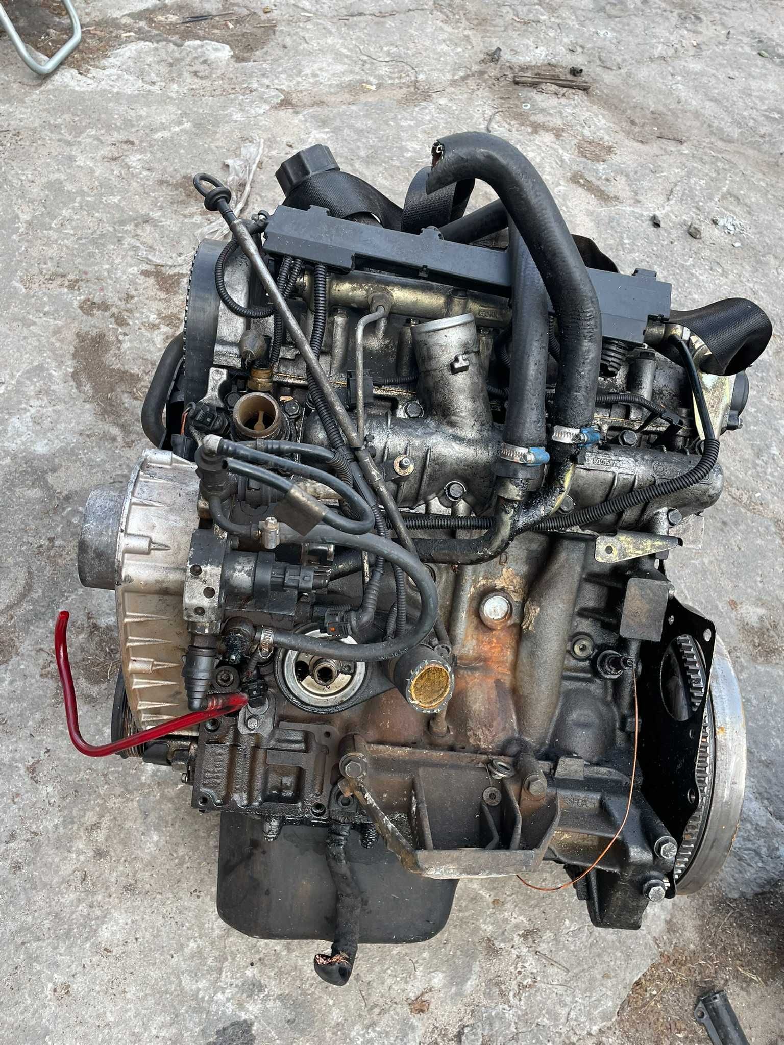 iveco daily III 2.3 JTD Kompletny silnik blok wał wtryski turbo
