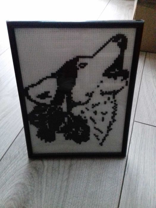 Obrazek obraz  wilk wyszywany  ramka rękodzieło