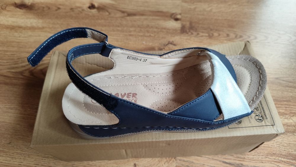 Letnie buty na koturnie