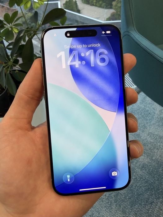 iPhone 15 Pro 256 GB Natural Titanium