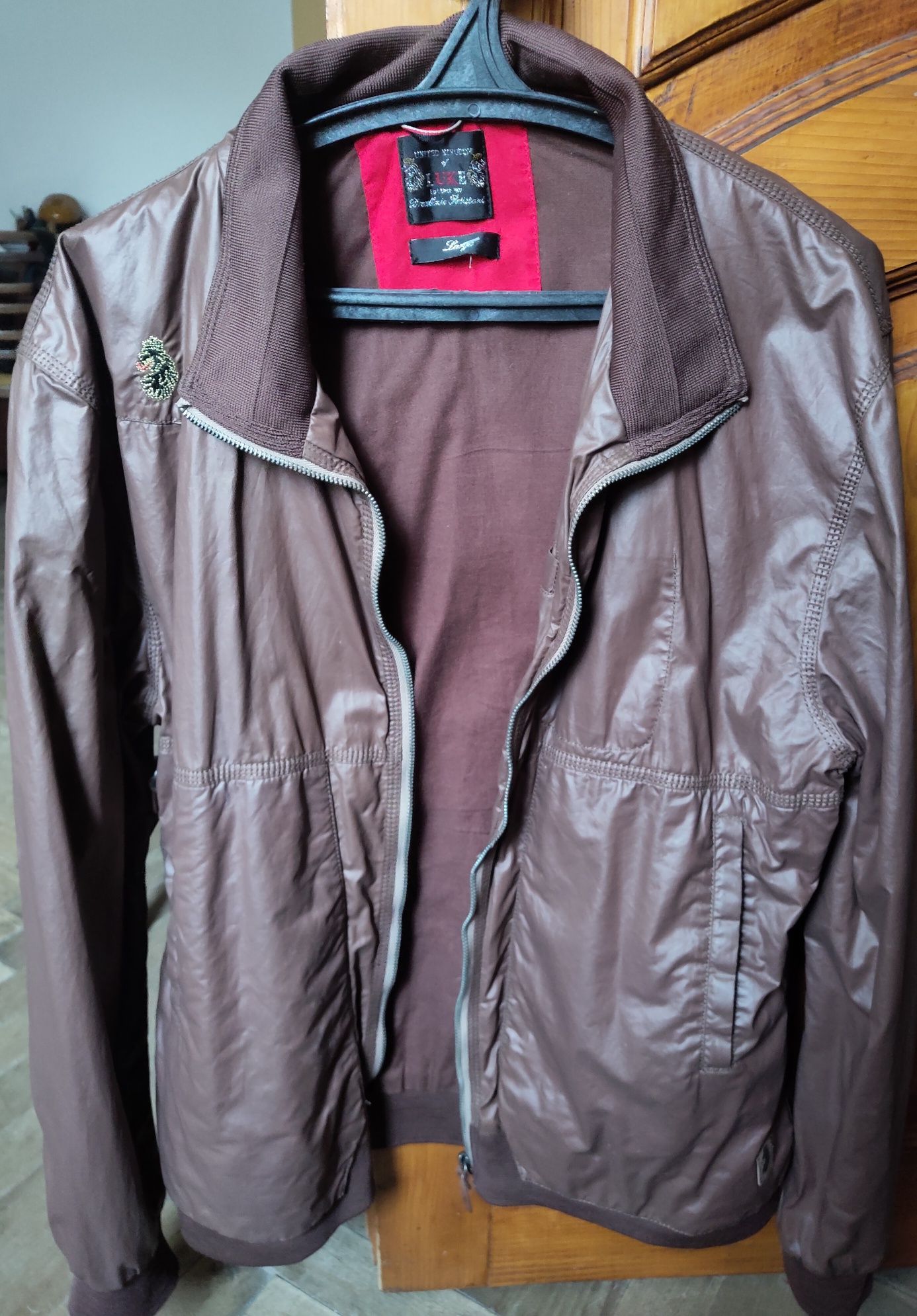 Осіння куртка, бомбер шоколадного/коричневого кольору