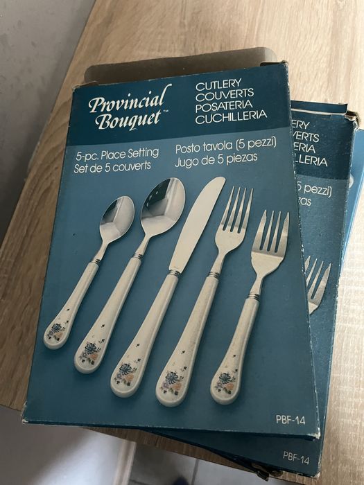 Śliczny zestaw sztućców