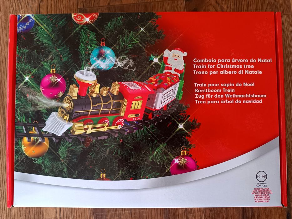 Pociąg parowy pod choinkę świąteczny , wydaje dźwięki