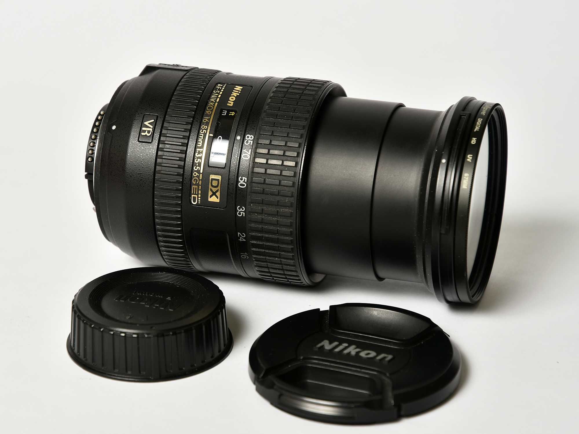 Nikon AF-S 16-85mm f/3.5-5.6G ED VR DX.