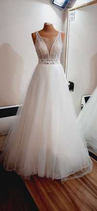 Nowa błyszcząca suknia ślubna 40