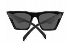 Prettylittlething okulary przeciwsłoneczne kocie - kobieta