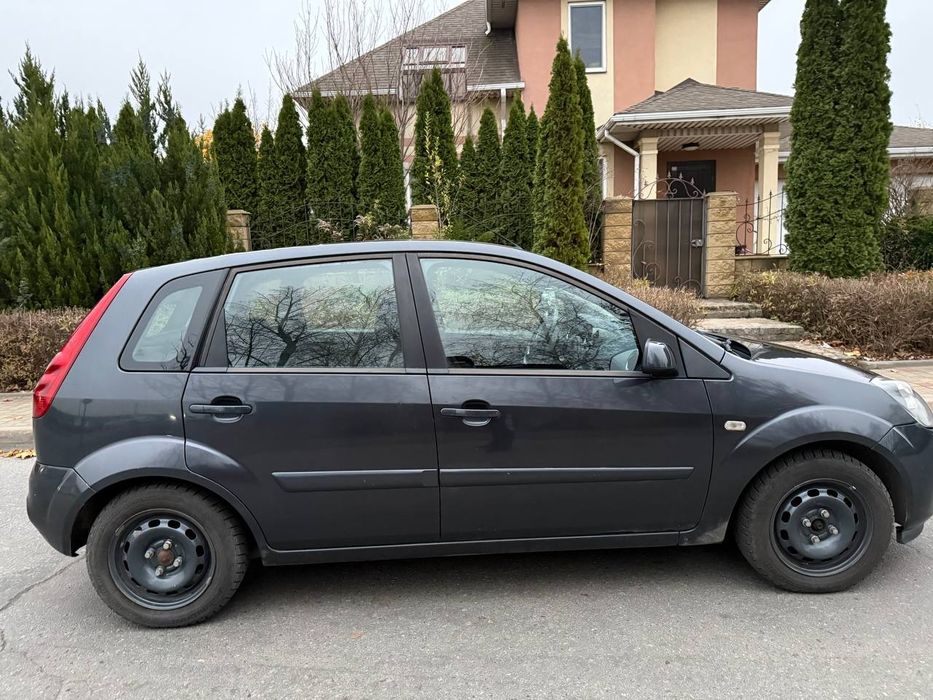 Ford fiesta 2006 рік