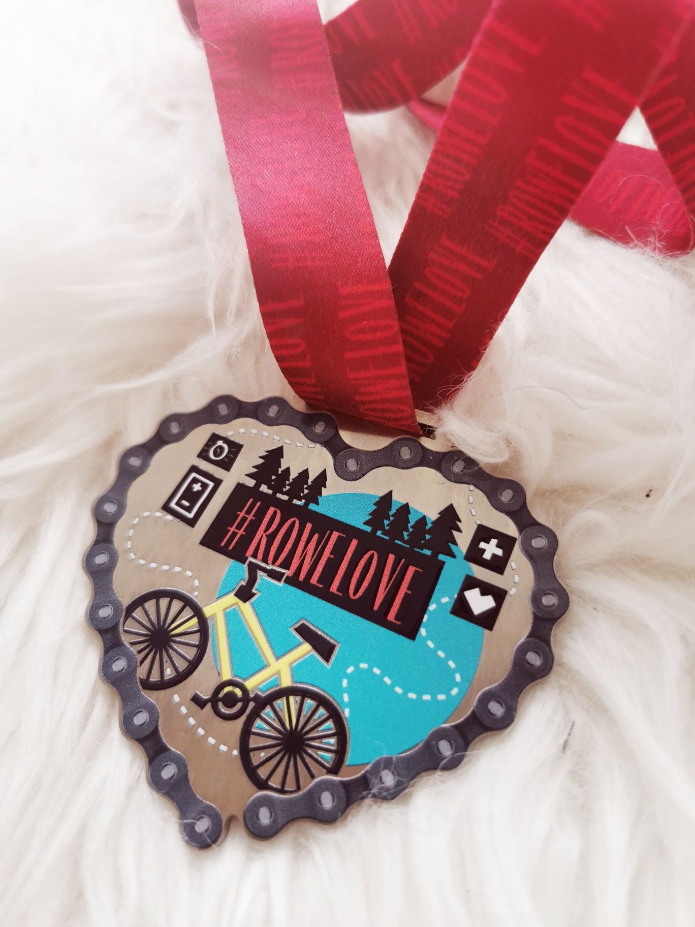 nowy medal rowerowy ROWELOVE ze smyczą duży solidny