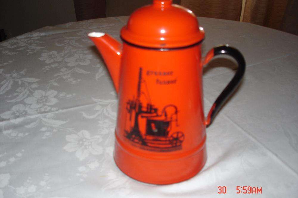 Cafeteira em Esmalte Vermelho estilo WESTERN