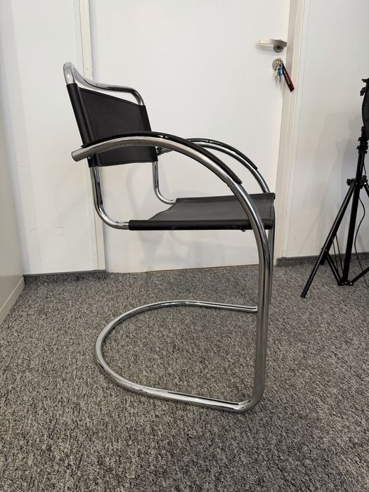 Skórzane krzesła made in italy, bauhaus