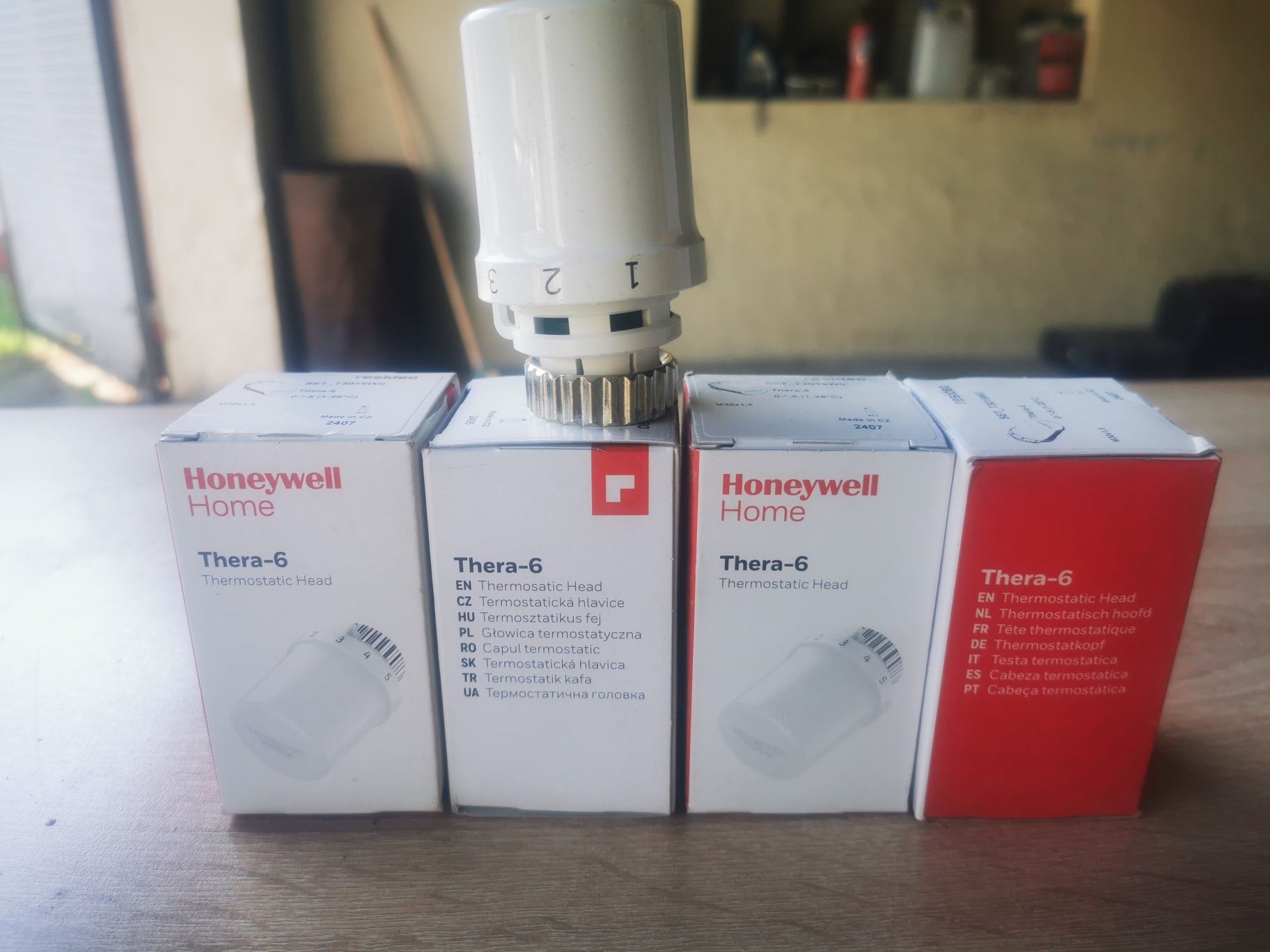 Głowica termostatyczna M30x1,5 Honeywell Thera-6