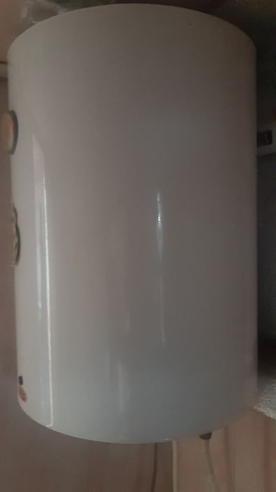 Бойлер водяний 80 л. Продам.