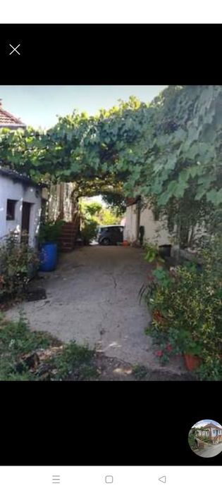 Casa usada com grandes áreas de terreno