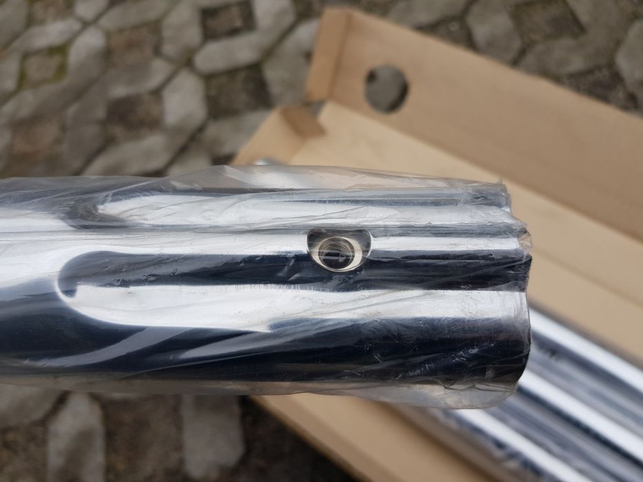 Nowe błyszczące nogi do stołu. Dł.:70cm, średnica 5 cm