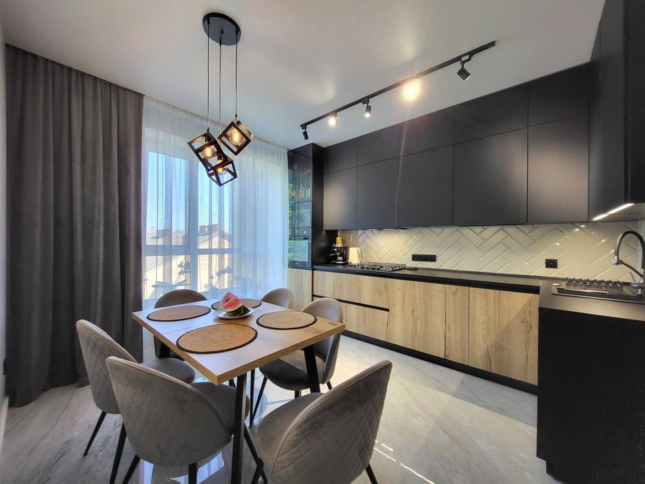 Продається Шикарна 2 кімната квартира в центрі міста.