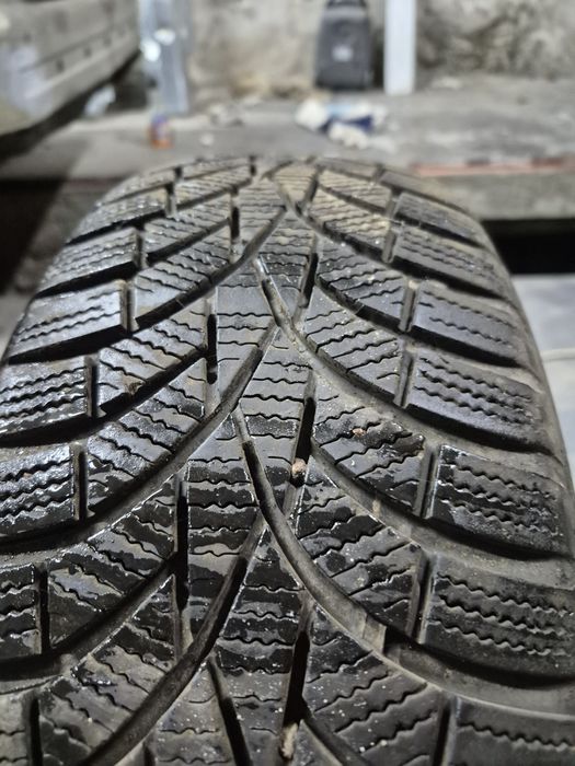 Продам зимові шини Toyo r15