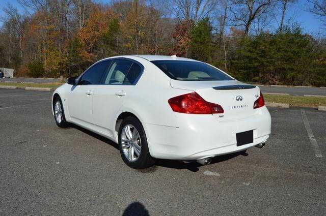 2015 Infiniti Q40